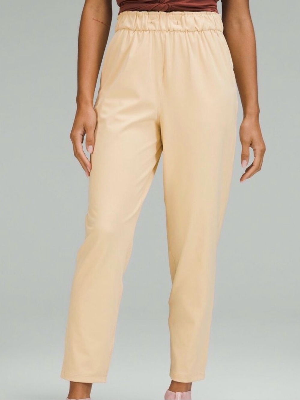 Lululemon Stretch High Rise Pant in Prosecco